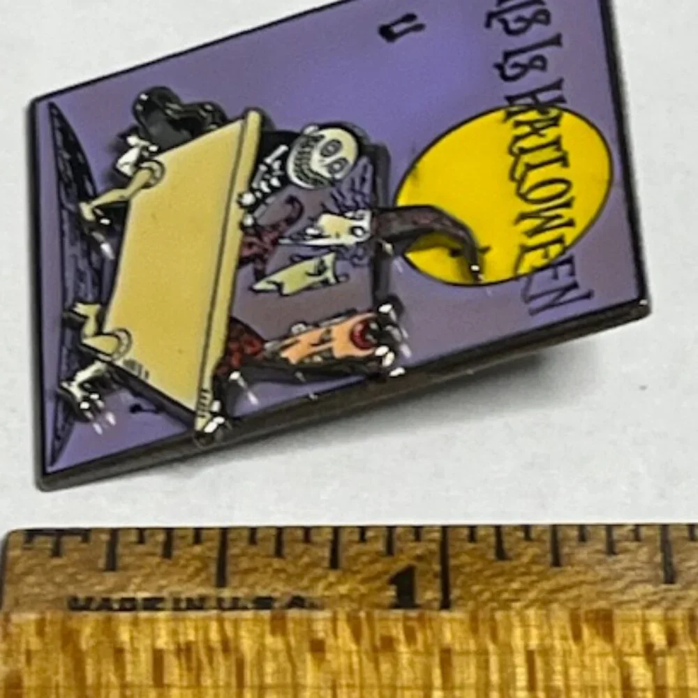 Disney This Is Halloween Walking Bathtub Slide Lapel Vest Hat Pin 1.25